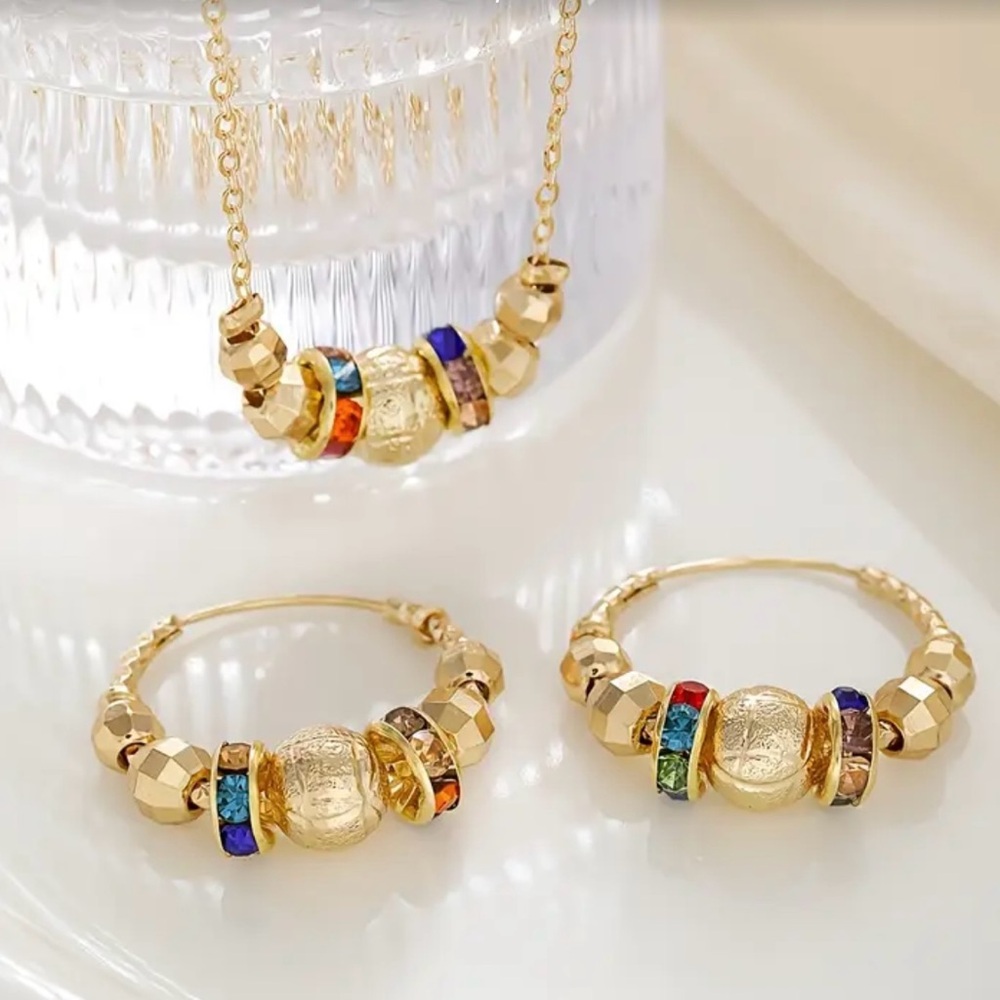 NWT, Gold tone multicolored Beaded Jewelry Set